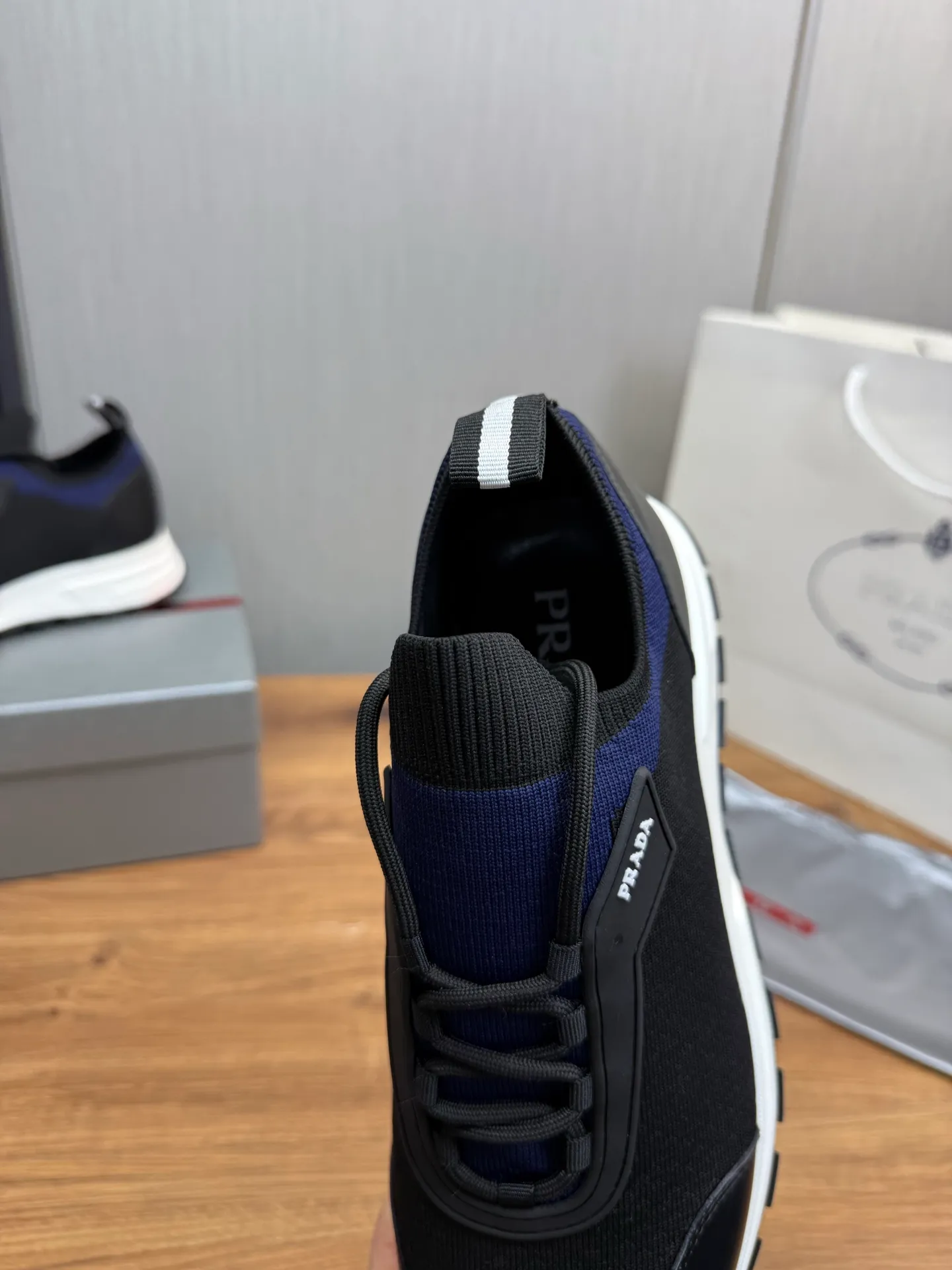 Men's shoes 💰500💰 [PRADA] Men's shoes are popular in the counter, official website is synchronized, 1 high-quality shipment ✔️Original fly-woven cowhide + cowhide lining, original original bottom, 38-45 (45 customized, non-refundable)